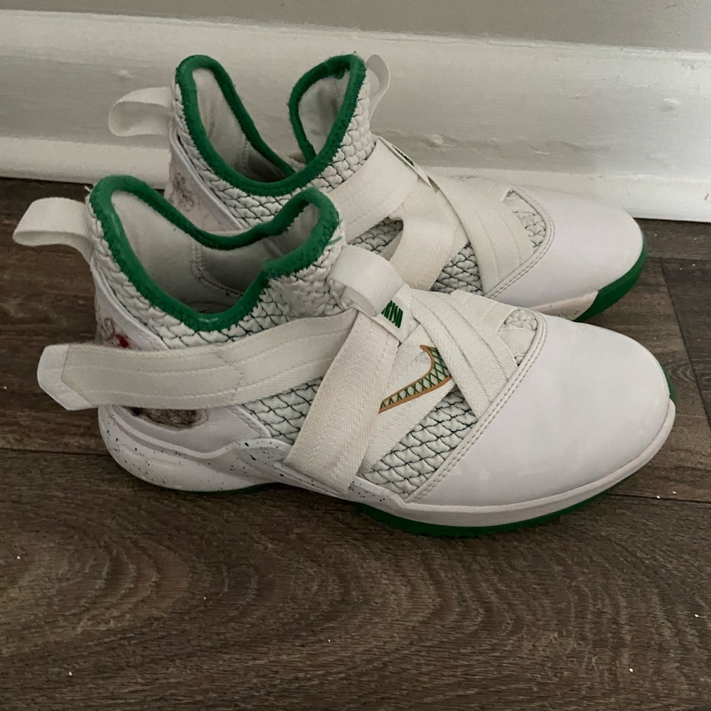 Shoes - Picture 2 of 3